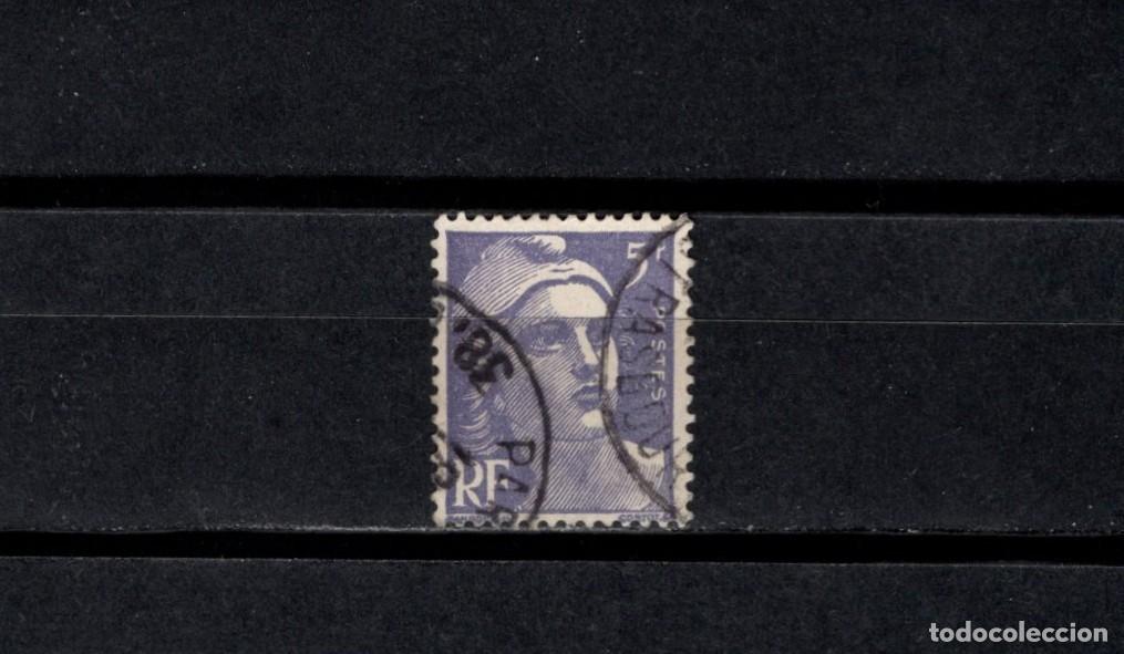 Sellos: Sello usado. Serie Marianne de Gandon. Sello de 5 francos. 1951. Yvert 883.