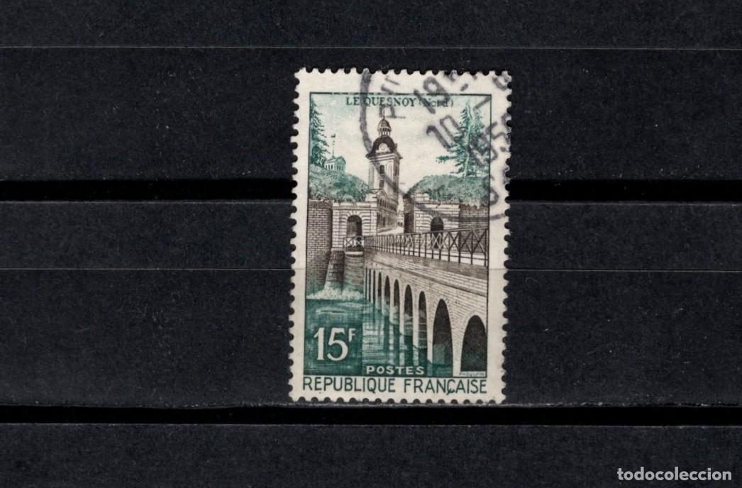 Sellos: Sello usado. Paisajes. Le Quesnoy. 15 francos. 1957. Yvert 1106.