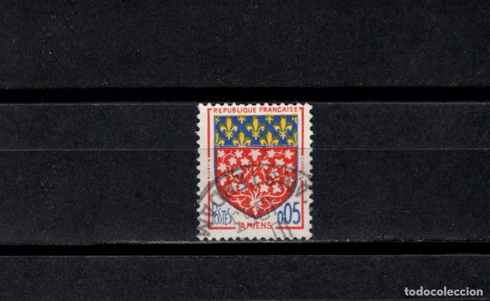 Sellos: Sello usado. Escudo de Amiens, Sello de 0.05 francos. 1962. Yvert 1352.