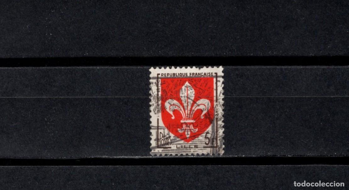 Sellos: Sello usado. Escudo de Armas (Lille). Sello de 5 francos. 1958. Yvert 1186.