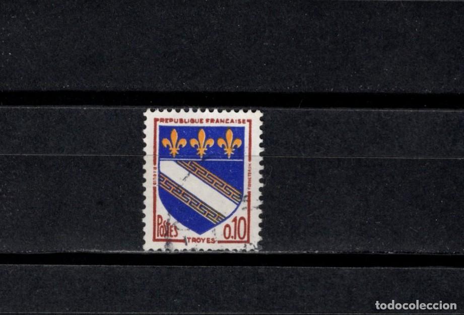 Sellos: Sello Usado. Escudo de Troyes. Sello de 0.10 francos. 1963. Yvert 1353.