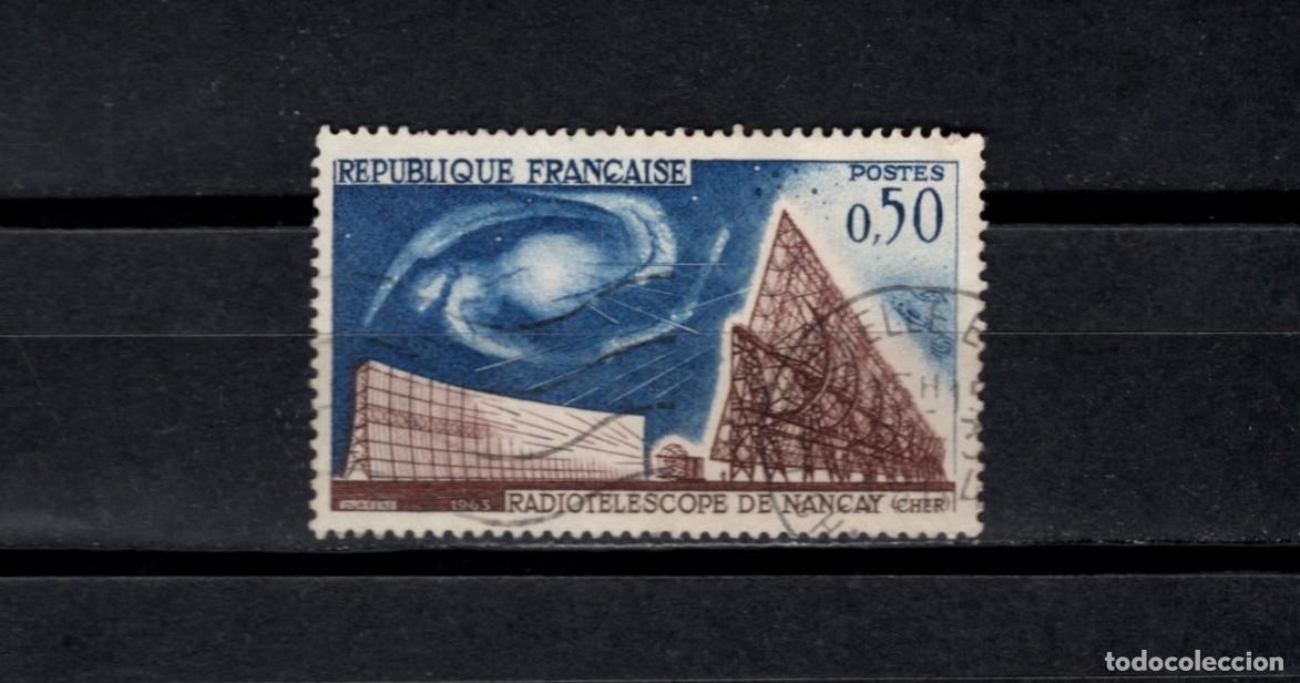 Sellos: Sello usado. Radiotelescopio de Nan&ccedil;ay. Sello de 0,50 francos. 1963. Yvert 1362.