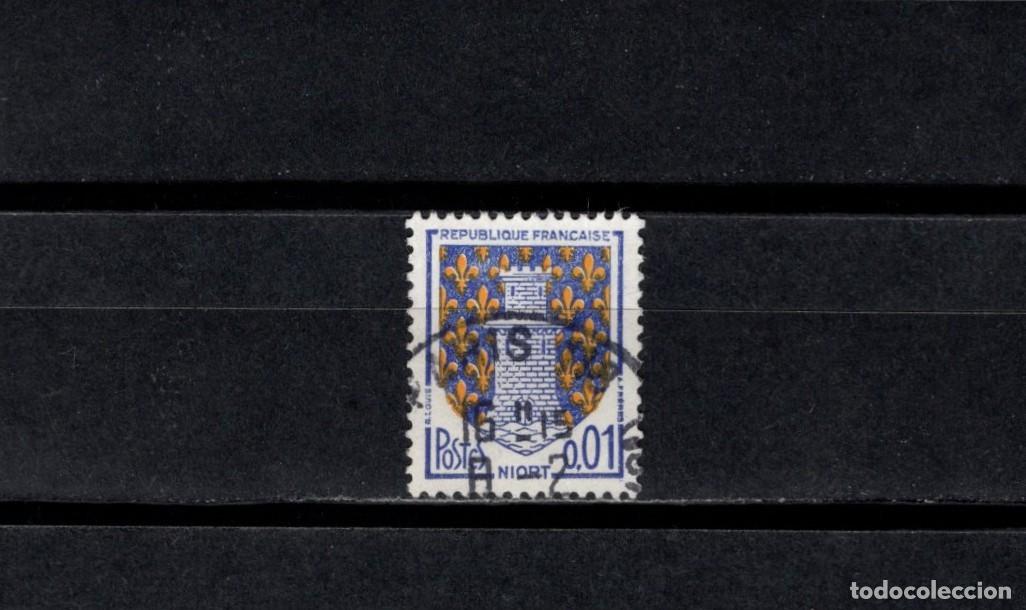Sellos: Sello usado. Escudo de Gueret. Sello de 0.01 francos. 1964. Yvert 1351.