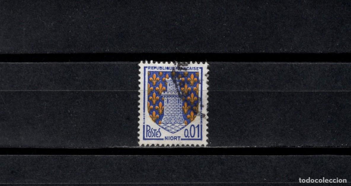 Sellos: Sello usado. Escudo de Gueret. Sello de 0.01 francos. 1964. Yvert 1351.