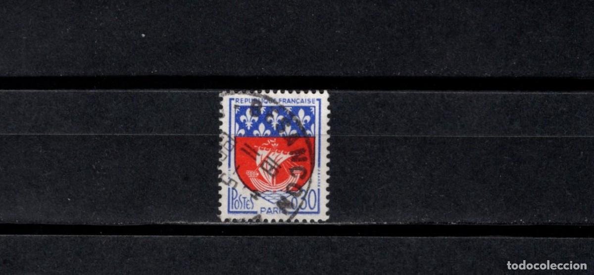 Sellos: Sello usado. Escudo de Paris. Sello de 0,30 francos. 1965. Yvert 1354B,