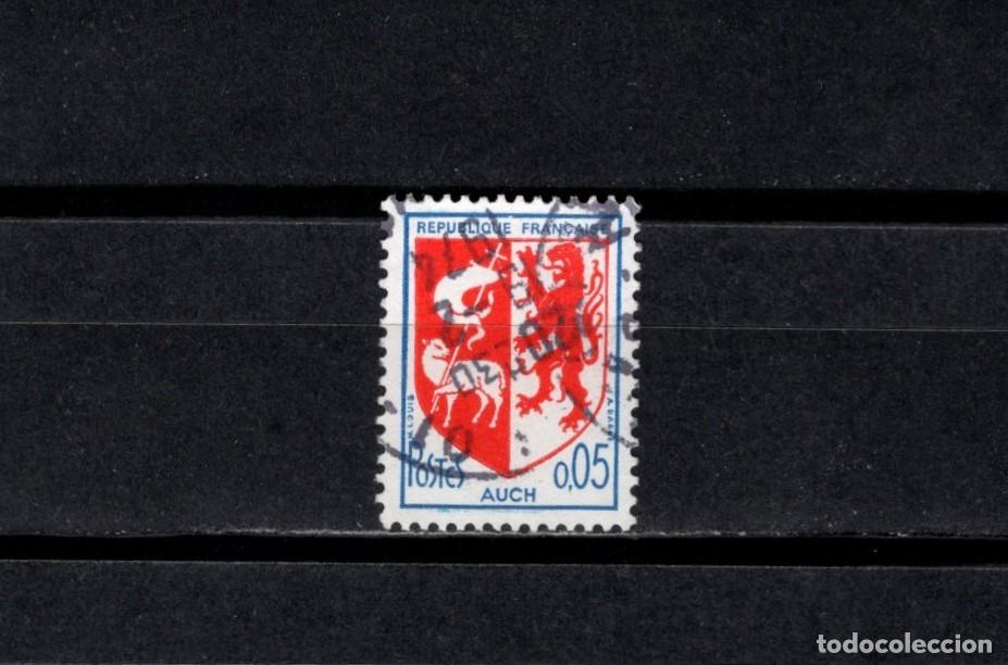 Sellos: Sello usado. Escudo de Auch. Sello de 0,05 francos. 1966. Yvert 1536.