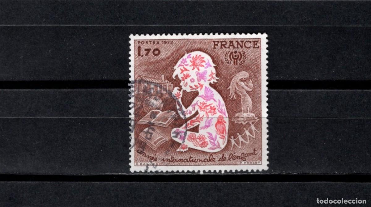 Sellos: Sello usado. A&ntilde;o Internacional del Ni&ntilde;o. Sello de 1,70 francos. 1979. Yvert 2028.