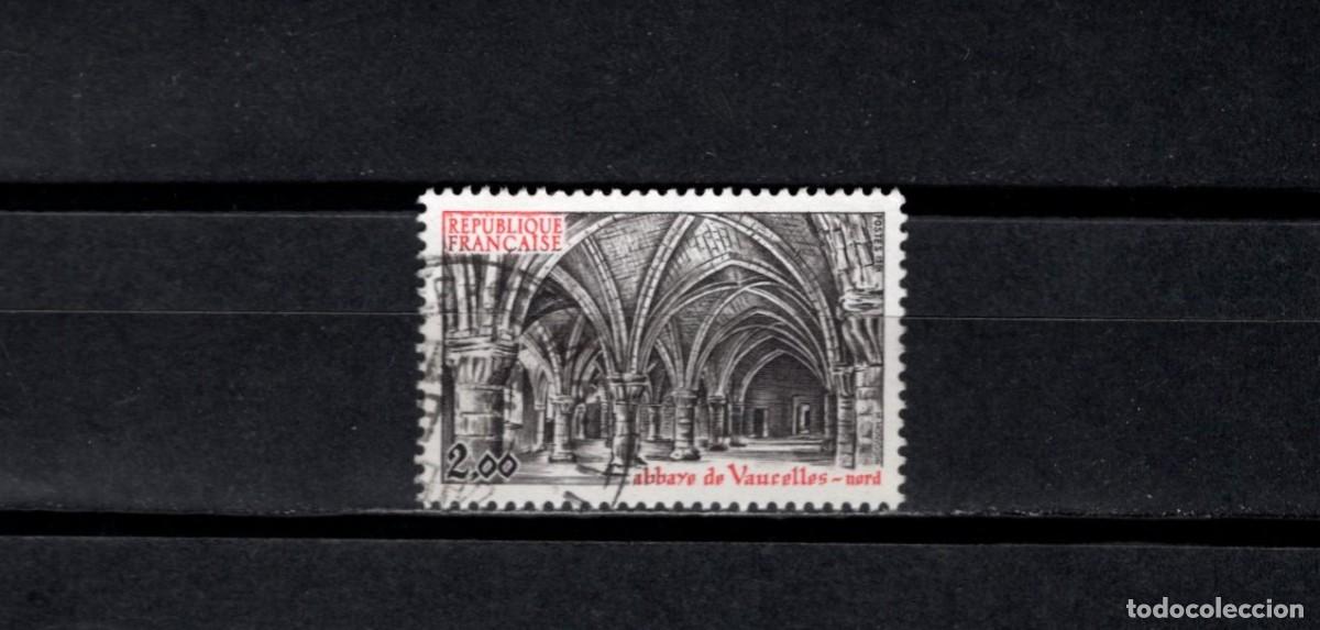 Sellos: Sello usado. Abadia de Vaucelles. Sello de 2 francos. 1981. Yvert 2160.