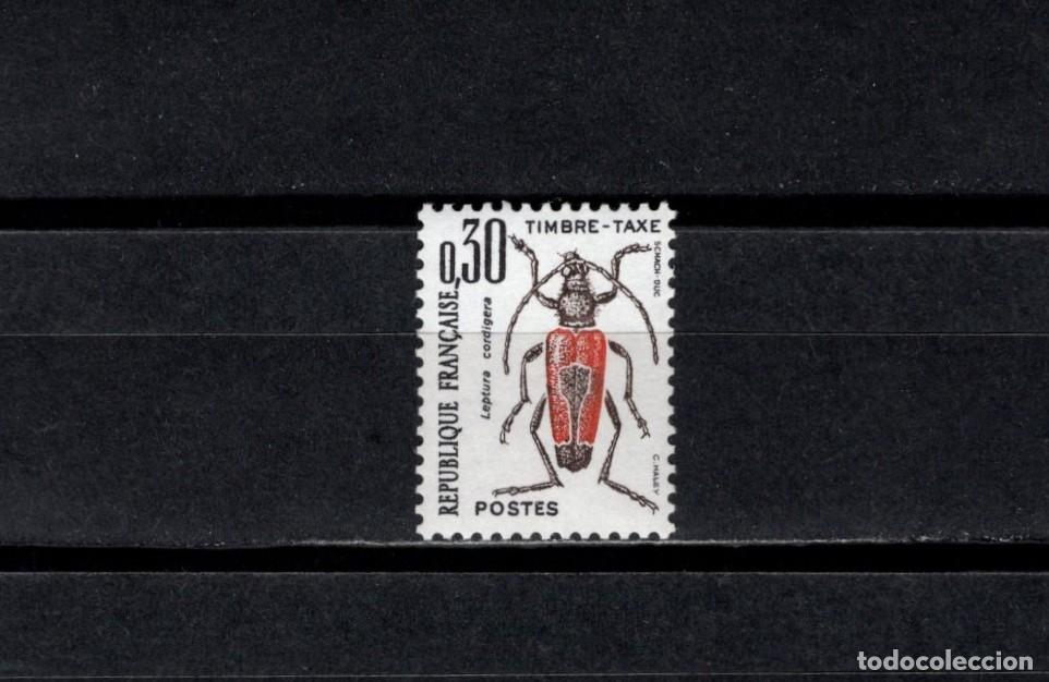 Sellos: Sello nuevo. Leptura cordigera. Sello de 0,30 francos. Enero de 1982. Yvert T109.
