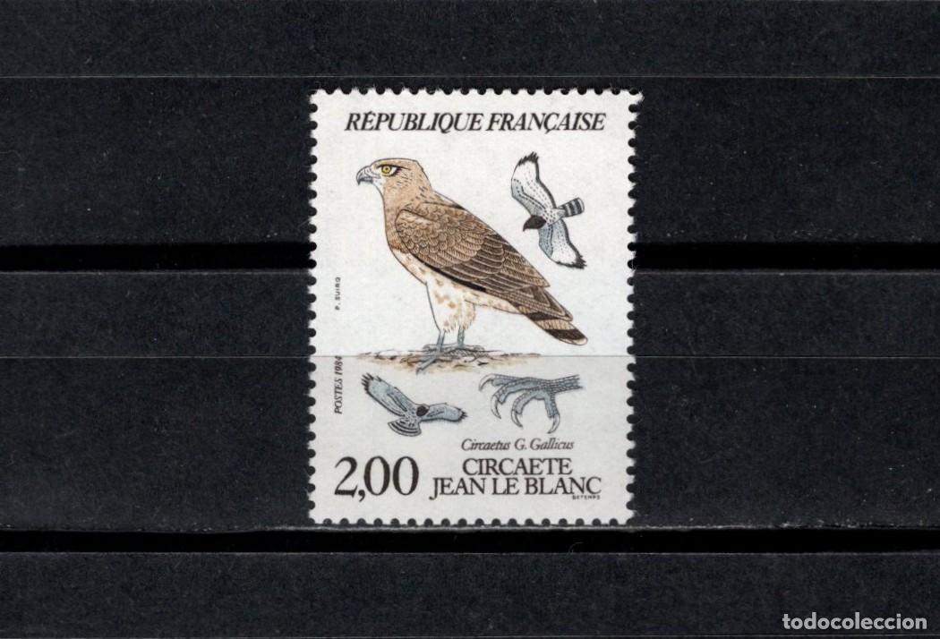 Sellos: Sello nuevo. Aguila de dedos cortos. Sello de 2 francos. Septiembre 1984. Yvert 2338.