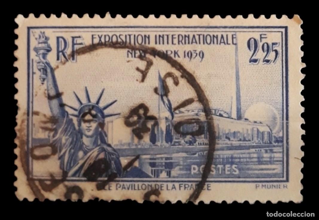Sellos: FRANCIA 1939 -1940 Exposici&oacute;n universal. Nueva York. Pabell&oacute;n de Francia. USADO.