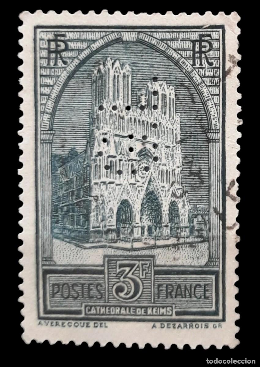 Sellos: FRANCIA 1929 -1931 TURISMO. PERFORADO - PERFIN. USADO.