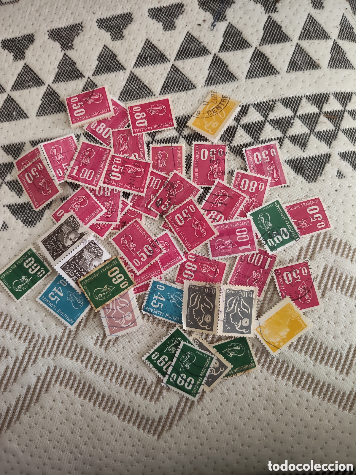 Sellos: 48 sellos de Francia silueta de Marianne de B&eacute;cquer 1971-76