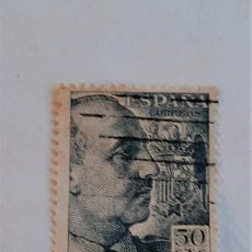 Sellos: ESPAÑA 1949 GENERAL FRANCO Y ESCUDO DE ESPAÑA 50 CÉNTIMOS VERDE USADO