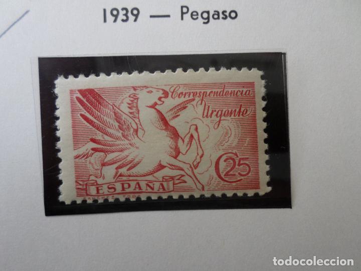 Sellos: 1939, pegaso, edifil 879 - Foto 1