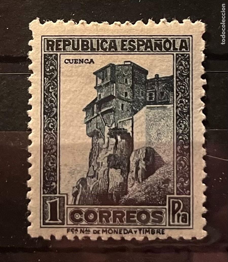 Sellos: 1944 monumentos,centrado,gomaMN* - Foto 1