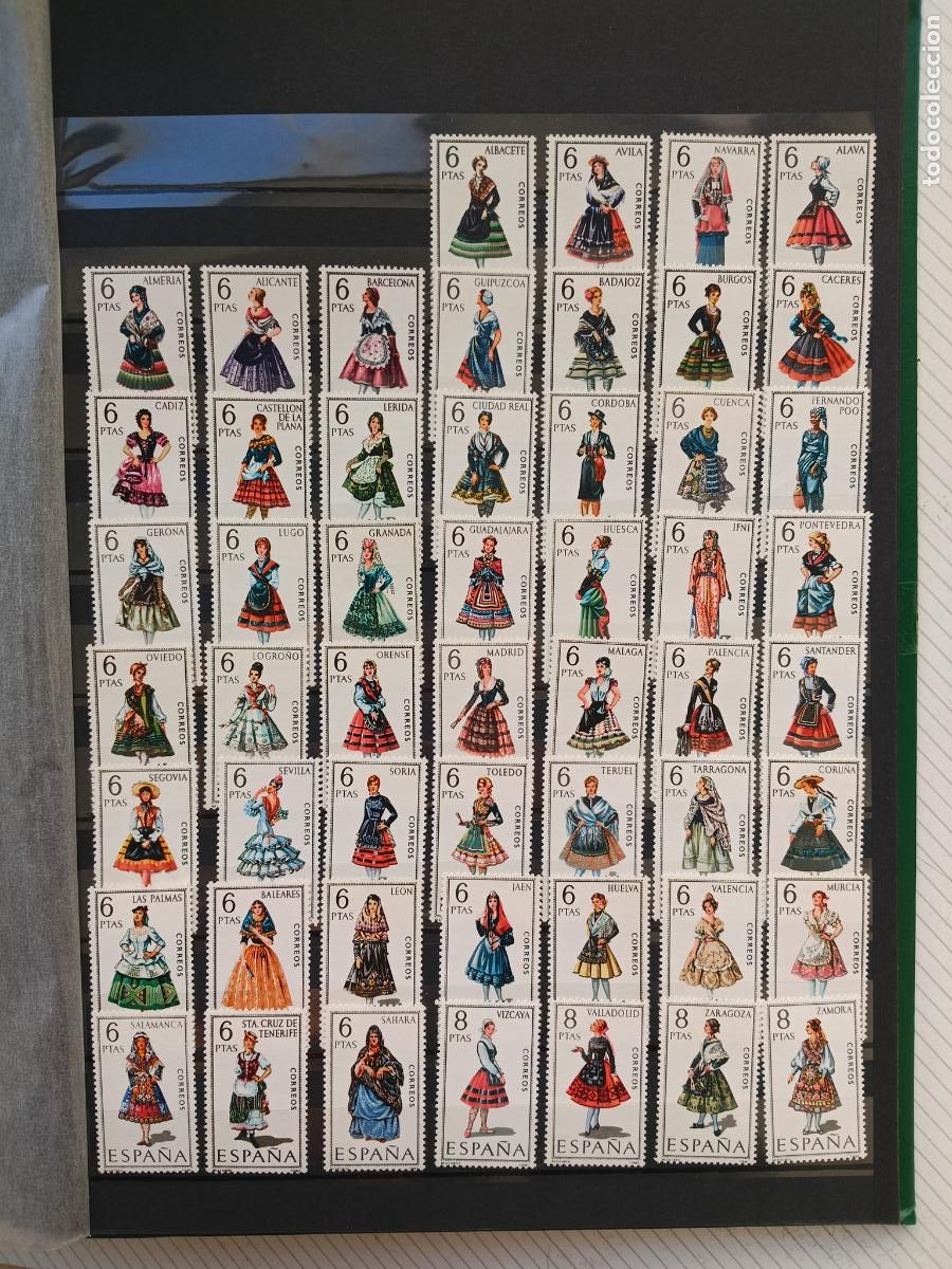 Sellos: Espa&ntilde;a, serie trajes regionales, a&ntilde;os 1967 a 1971, completa, 53 valores