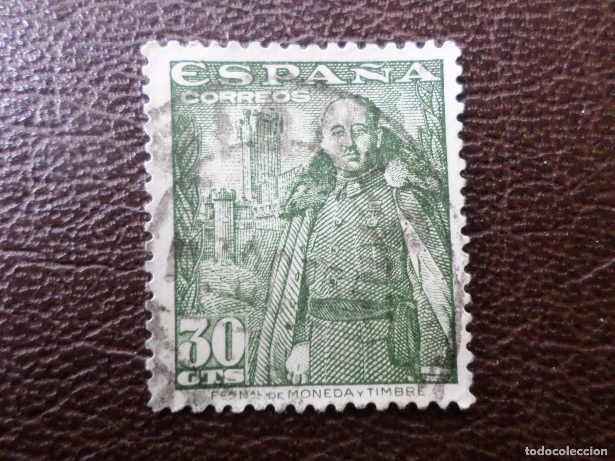 Sellos: 1948, general franco y castillo de la mota, edifil 1025
