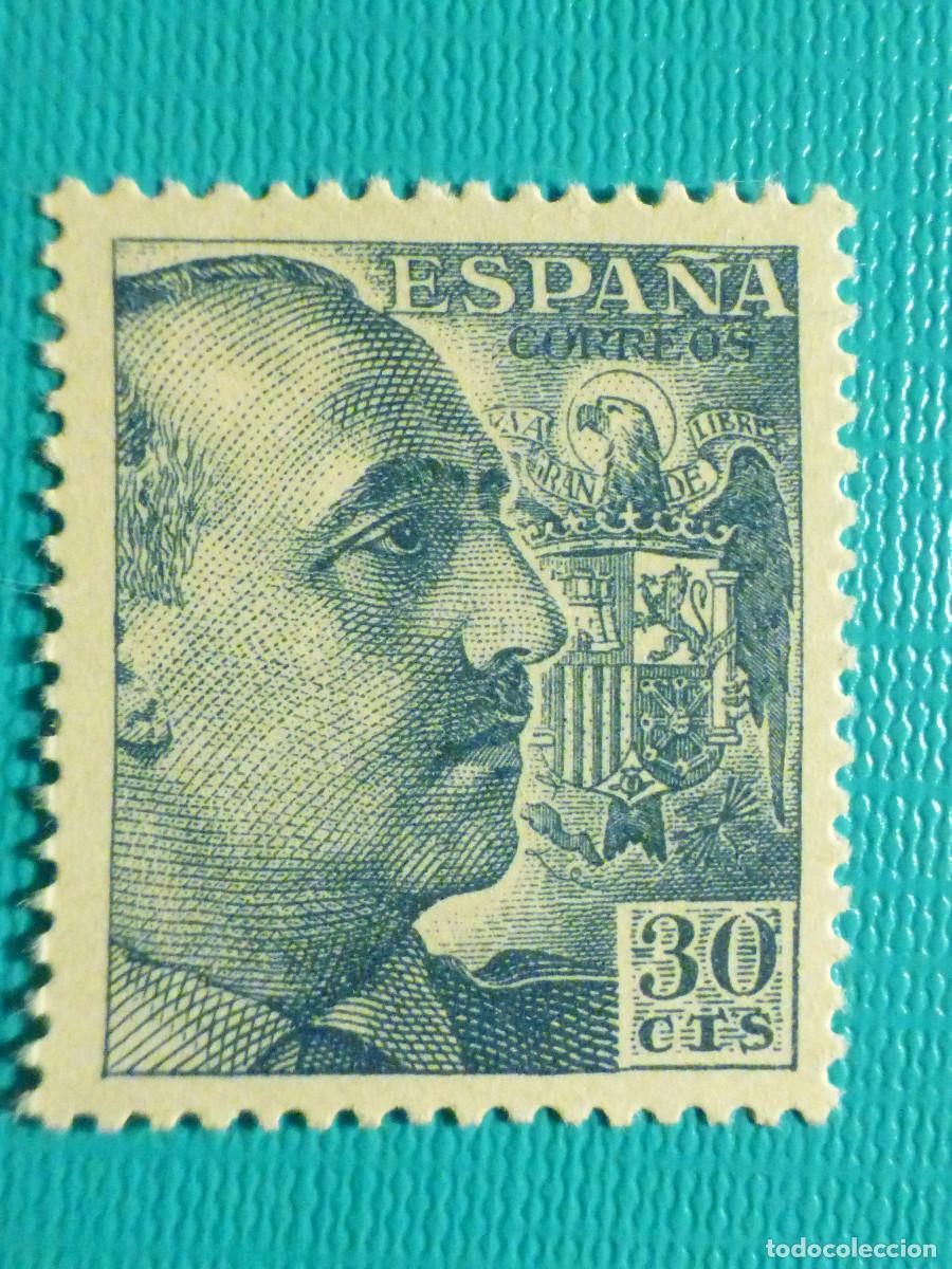 Sellos: Sello - Edifil 1049 - General Franco, A&ntilde;o 1951 - 30 C&eacute;ntimos - Cts. - Azul Oscuro -