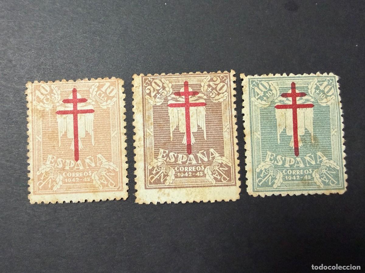Sellos: ESPA&Ntilde;A, 1942. EDIFIL 957/60. PRO TUBERCULOSOS. NUEVOS. CON FIJASELLOS.
