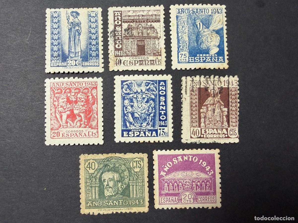 Sellos: ESPA&Ntilde;A, 1943-44. EDIFIL 961/968. A&Ntilde;O SANTO COMPOSTELANO. NUEVOS Y USADOS. CON FIJASELLOS.