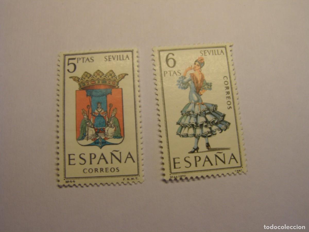 Sellos: Sellos Espa&ntilde;a, escudo y traje regional, nuevos. Sevilla.