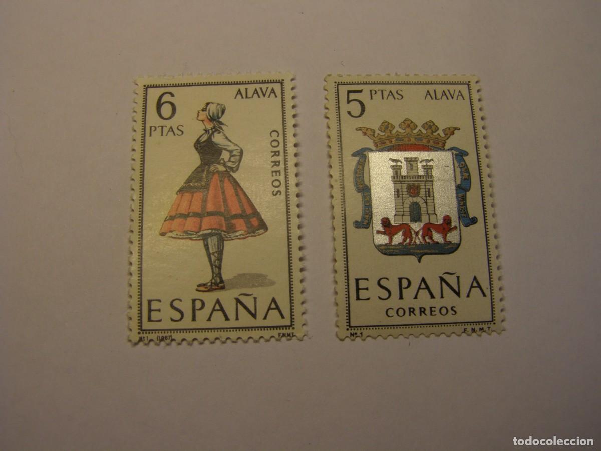 Sellos: Sellos Espa&ntilde;a, escudo y traje t&iacute;pico, &Aacute;lava. Nuevos sin usar.