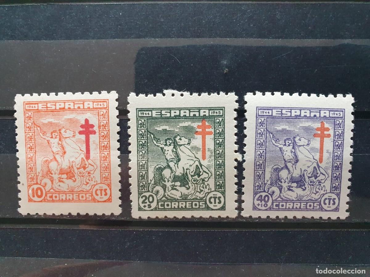 Sellos: EDIFIL 984 ** + 985 ** + 986 ** PRO TUBERCULOSOS ESPA&Ntilde;A 1944