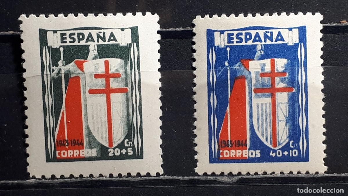 Sellos: ESPA&Ntilde;A. A&Ntilde;O 1943. *. Edifil 971/2