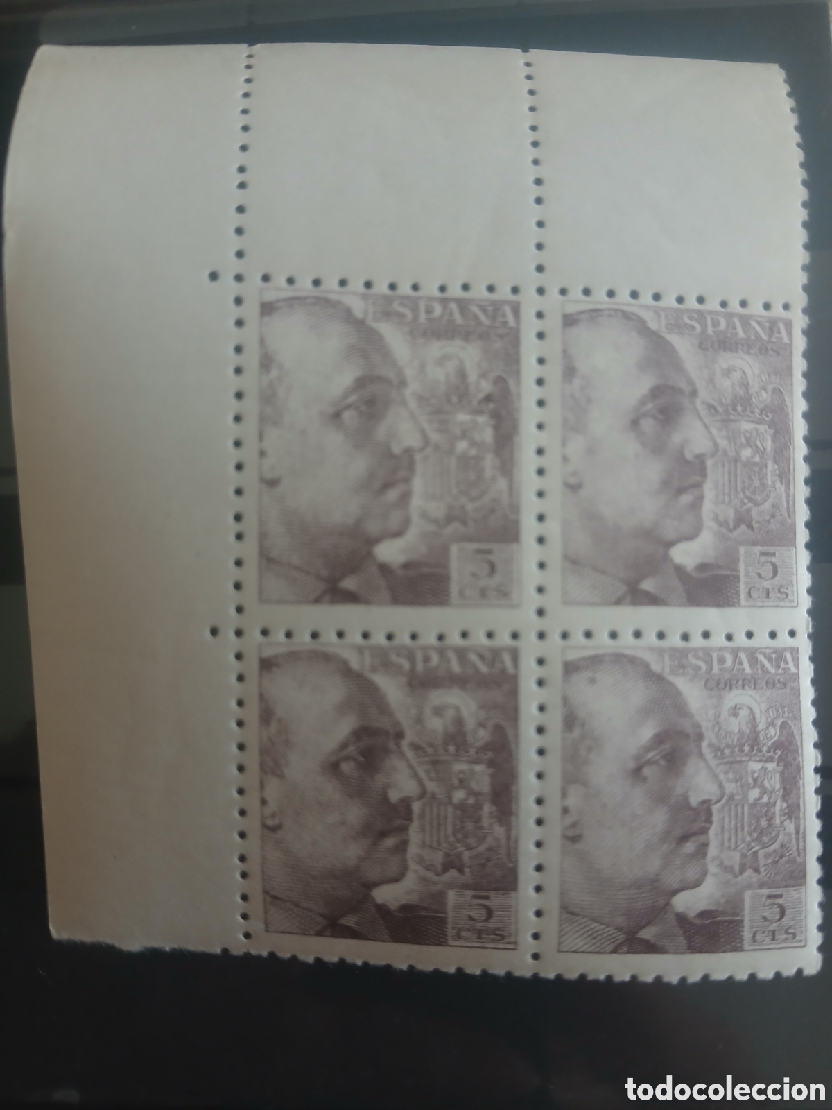 Sellos: ESPA&Ntilde;A EDIFIL 919** A&Ntilde;O 1940-1945 GENERAL FRANCO BLOQUE DE 4 ESQUINA PLIEGO