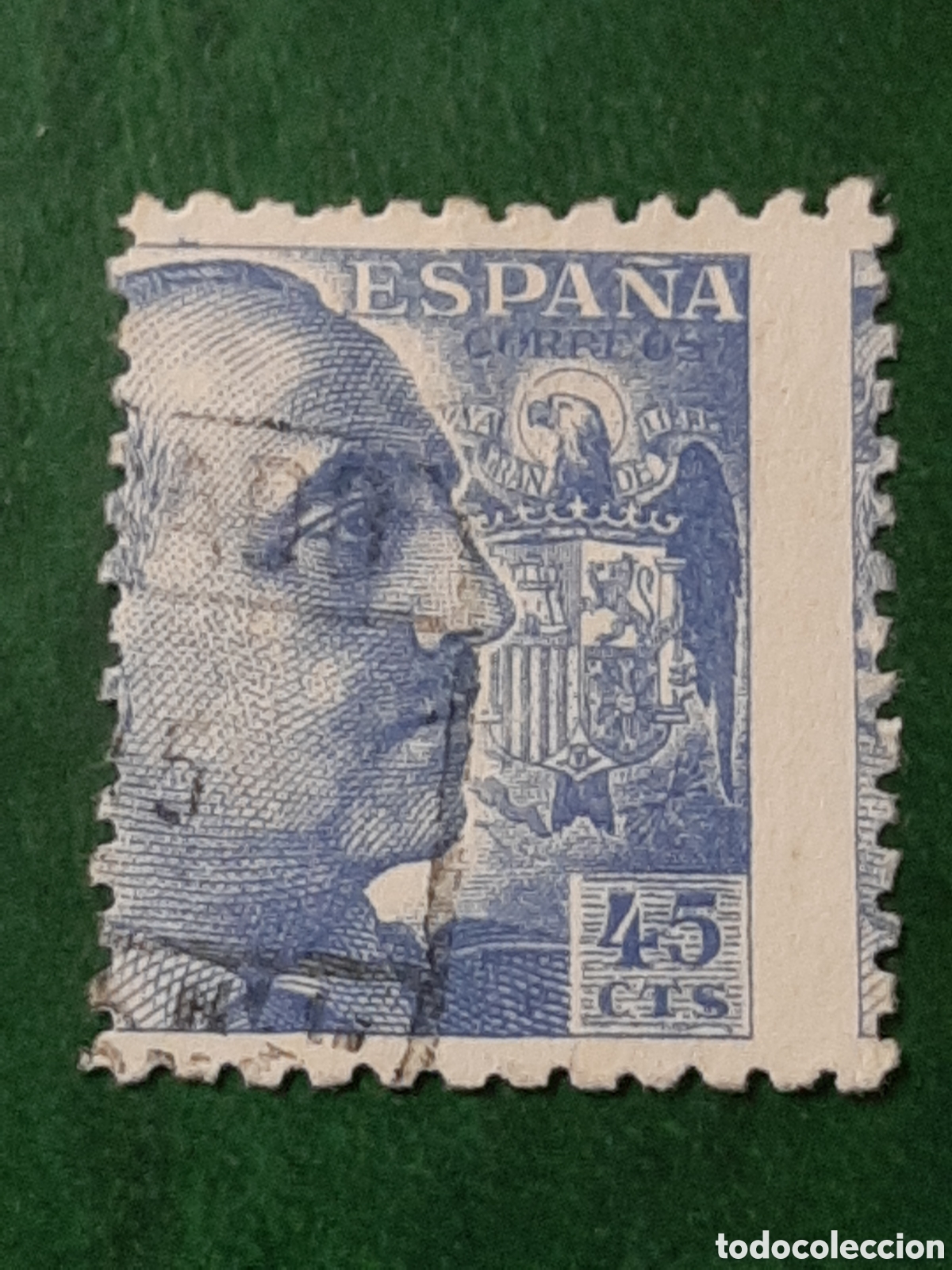 Sellos: Edifil 926. General Franco. ERROR por desplazamiento de dentado. A&ntilde;o 1940.