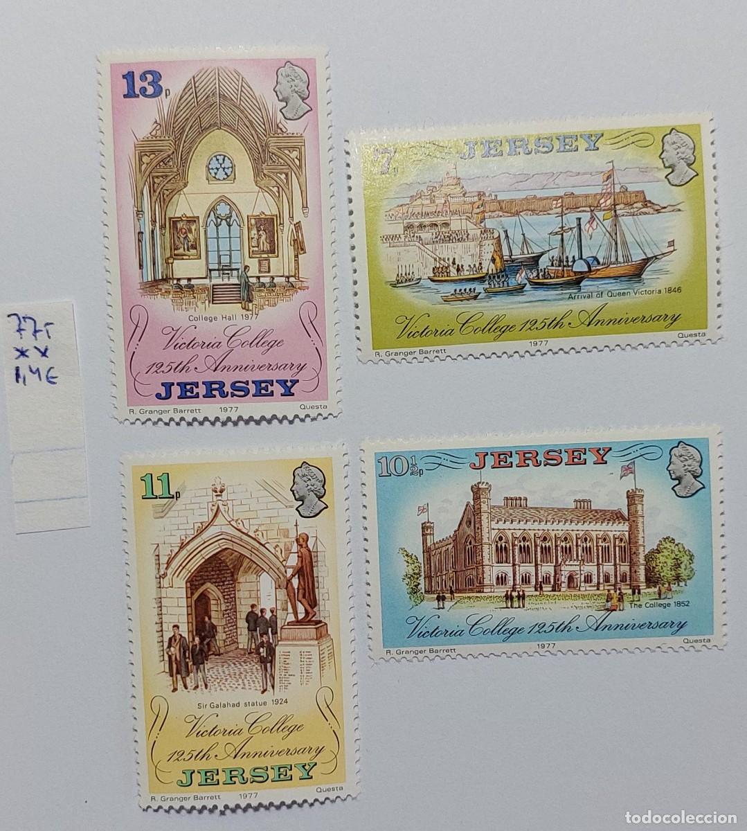 Sellos: Isla de Jersey 1977 aniversario del Victoria College, sal&oacute;n de actos y la estatua. ** MNH