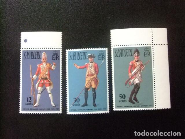 Sellos: 52 ST.VINCENT 1972 / UNIFORMES MILITARES / YVERT 312 / 314 MNH