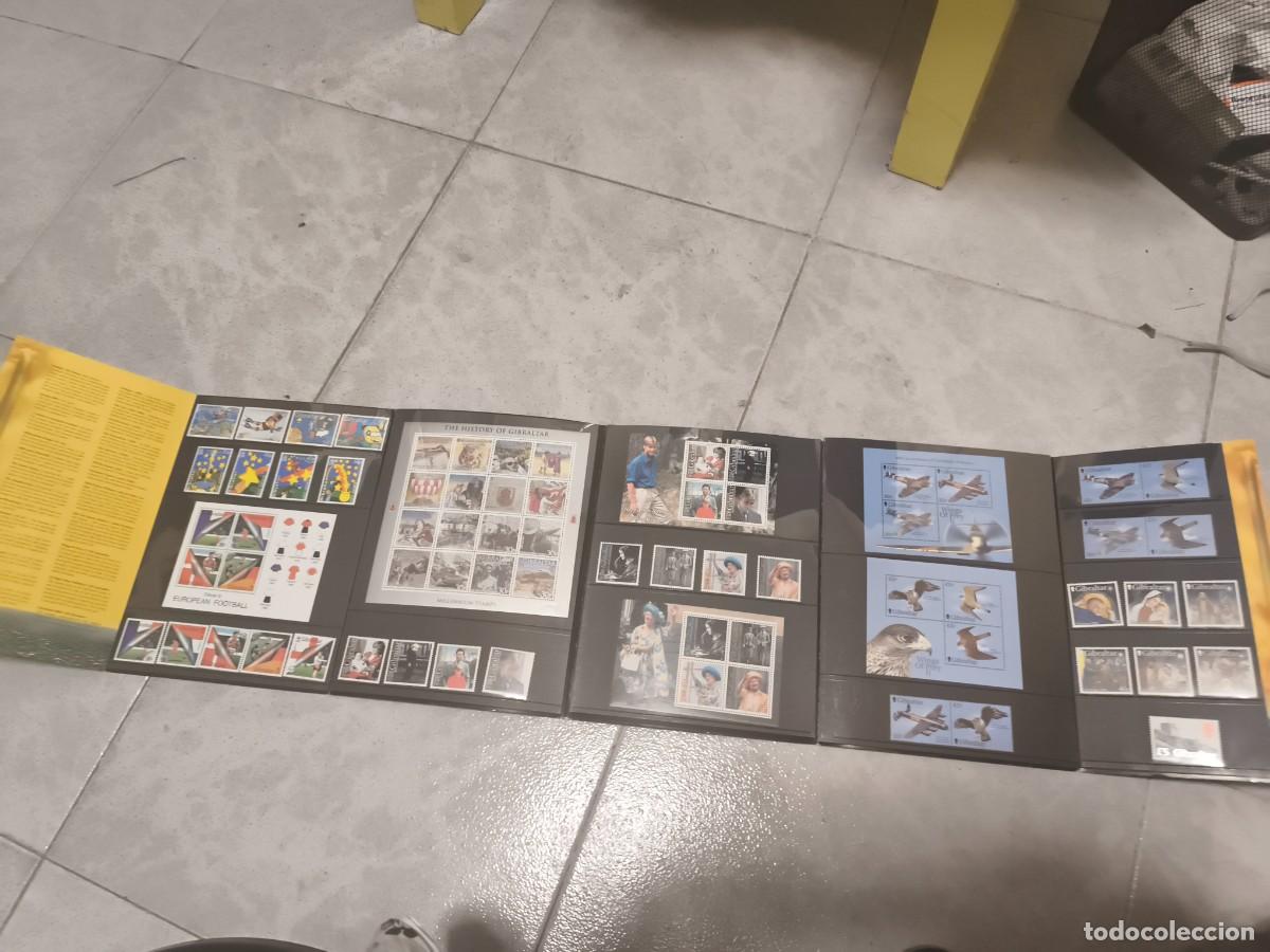 Sellos: Carpeta Gibraltar a&ntilde;o 2000