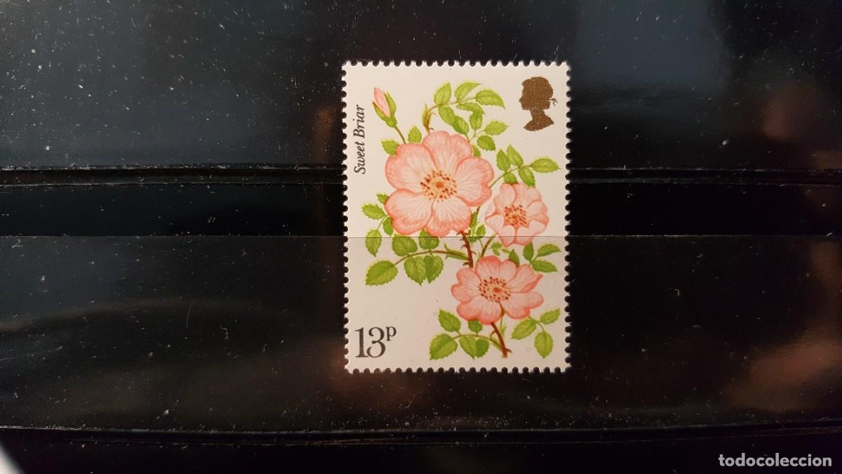 Sellos: Sello nuevo. Centenario National Rose Society. Eglantina. 30 de Junio de 1976. YVERT 798.