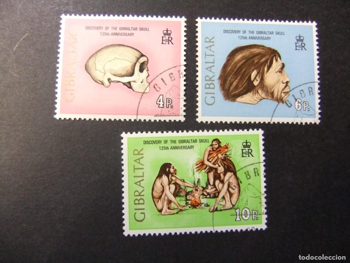 Sellos: 2 GIBRALTAR 1973 / CXXV ANIVER. del DESCUBRIMIENTO de un CRANEO en GIBRALTAR / YVERT 294 / 296 FU