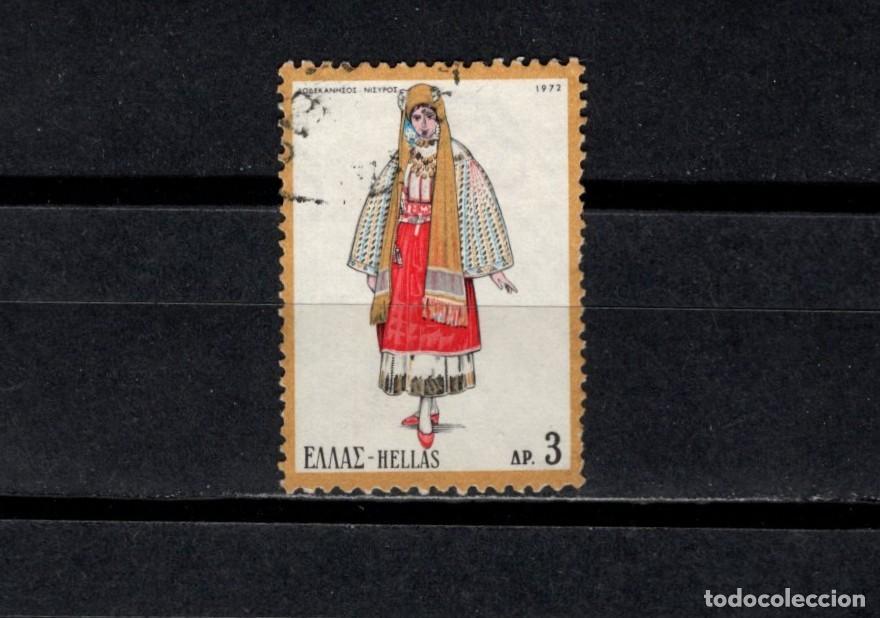 Sellos: Sello usado. Traje t&iacute;pico femenino Isla de N&iacute;siros. 1972 mayo. Yvert 1078.