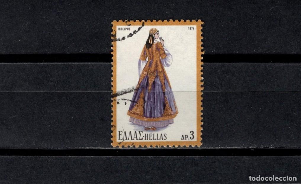 Sellos: Sello Usado. Traje tipico femenino de Ioanina (Epiro). Diciembre de 1974. Yvert 1164.