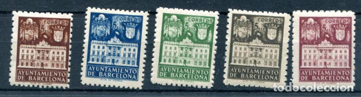 Timbres: Edifil 33/37 de Barcelona. Serie completa a&ntilde;o 1942. Ver descripci&oacute;n
