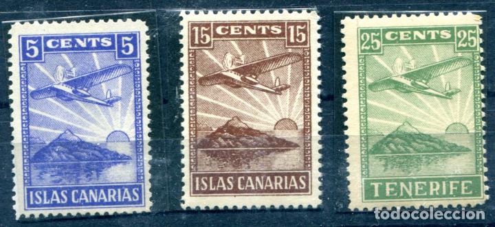 Francobolli: Tres sellos locales de Canarias, avi&oacute;n en vuelo. Ver descripci&oacute;n