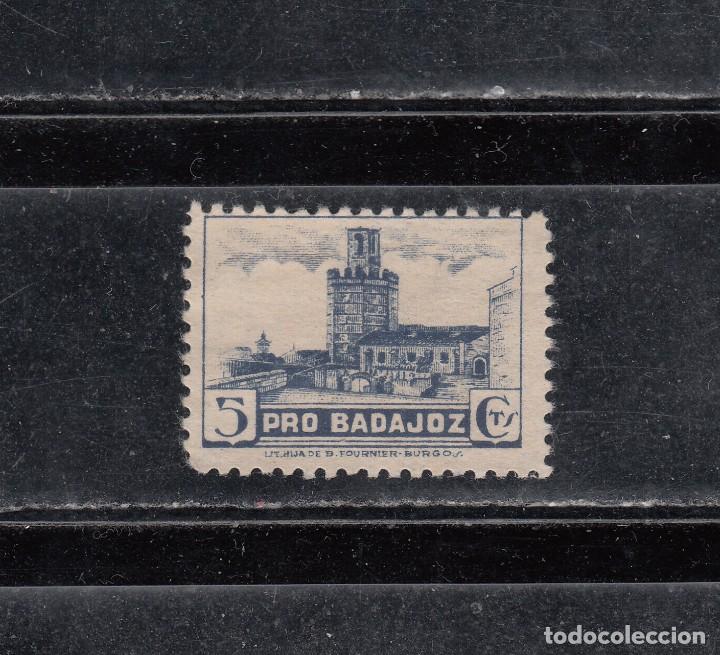 Stamps: PRO-BADAJOZ. 5 CTS.