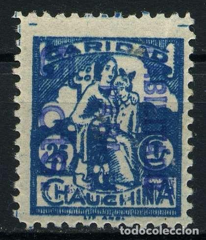 Timbres: ESPAÑA. GUERRA CIVIL. LOCAL. CHAUCHINA. EDIFIL 8b. SOBRECARGA DE DCHA A IZDA. SELLO AZUL CLARO.