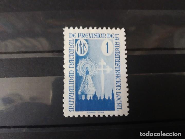 Timbres: MUTUALIDAD DE LA ADMINISTRACION LOCAL CON PIE AZUL OSCURO.