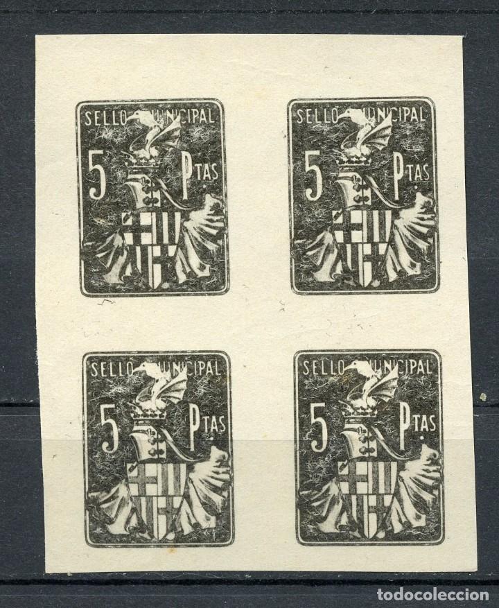 Briefmarken: BARCELONA. SELLO MUNICIPAL 5 PTAS NEGRO SIN DENTAR. SIN GOMA. BLOQUE DE 4.