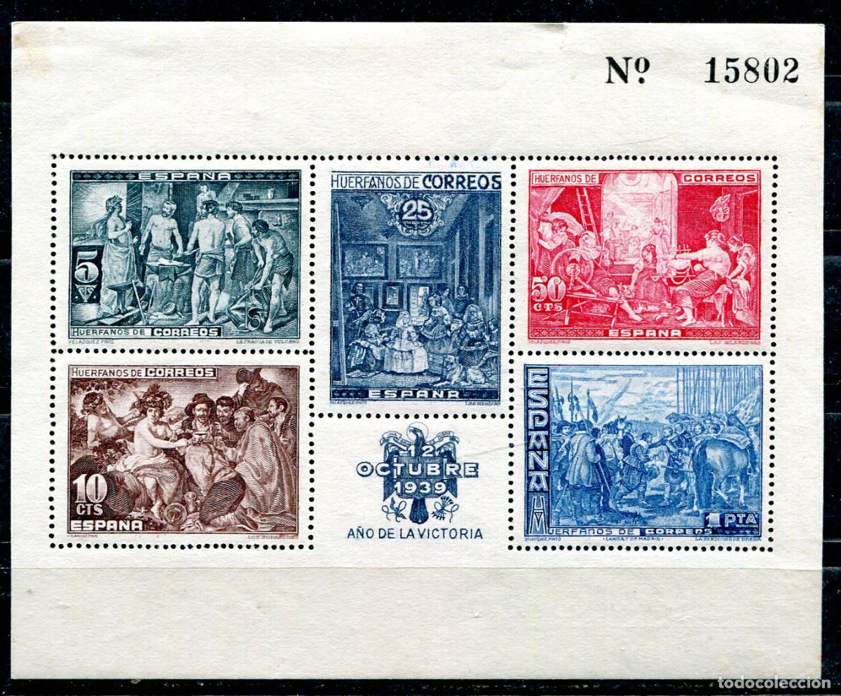 Stamps: Edifil 34 de beneficencia. Hojita nueva con ligera se&ntilde;al de fijasellos