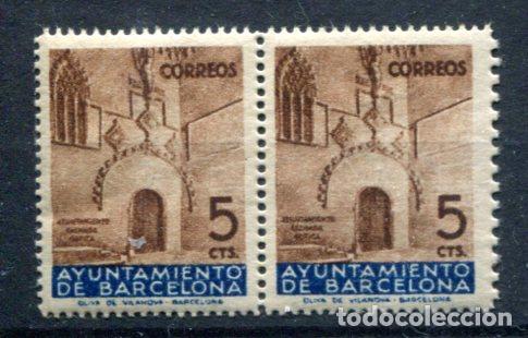 Sellos: Edifil 13 de Barcelona. Pareja, nuevos sin fijasellos. Variedad muy curiosa. Ver descripci&oacute;n