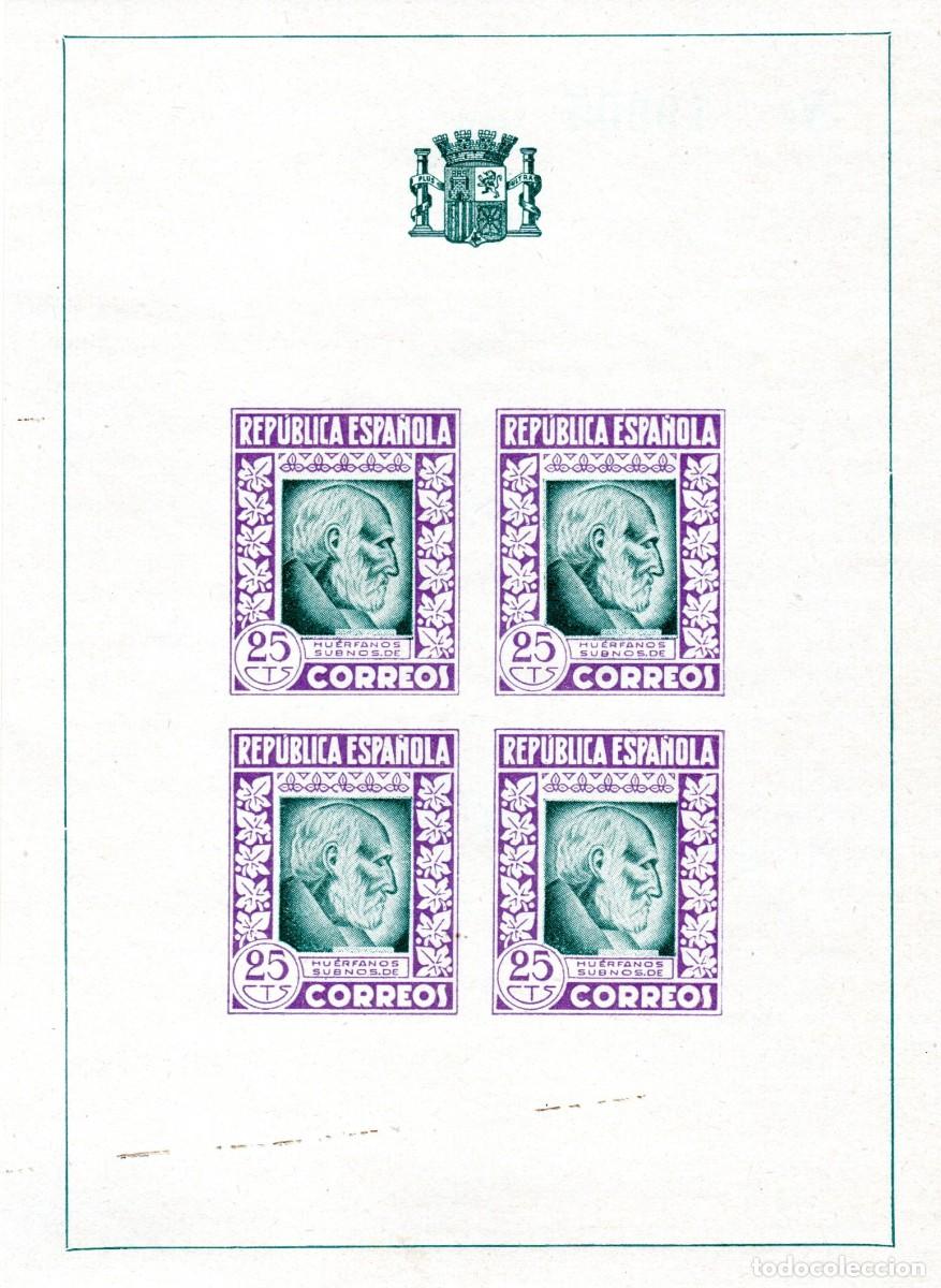 Sellos: HOJITA BLOQUE HU&Eacute;RFANOS SUBALTERNOS DE CORREOS. RAM&Oacute;N Y CAJAL. REP&Uacute;BLICA ESPA&Ntilde;OLA. LUJO. MMH **