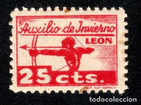 Sellos: LE&Oacute;N. AUXILIO DE INVIERNO. 25 CTS. CARM&Iacute;N. EXTREMADAMENTE RARO.
