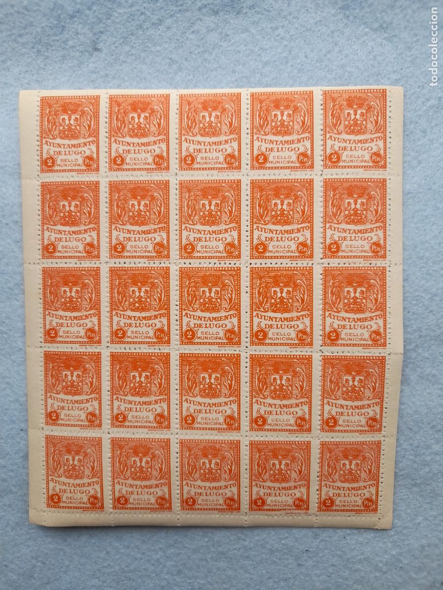 Selos: Hoja completa. 25 sellos. Ayuntamiento de Lugo. Sello Municipal. 2 Pesetas.