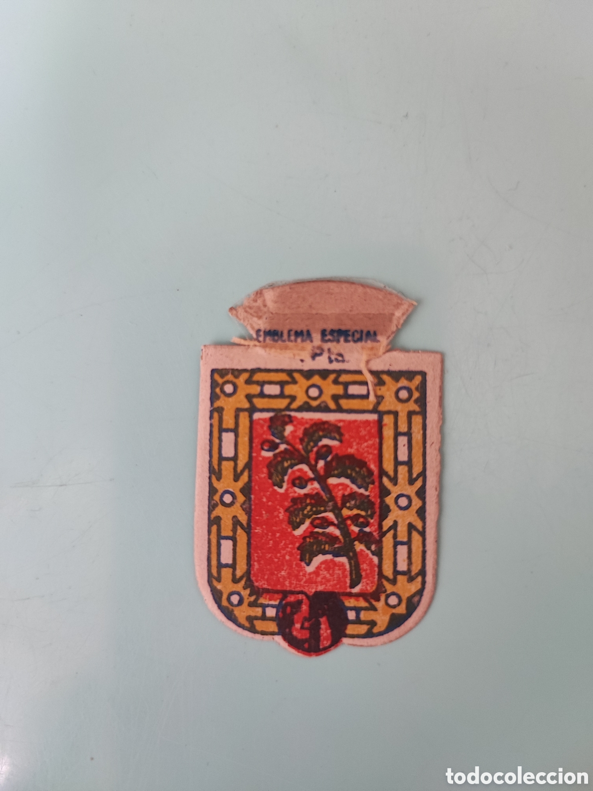 Sellos: Emblema corriente auxilio social serie B n⁰ 141. BAIDES.
